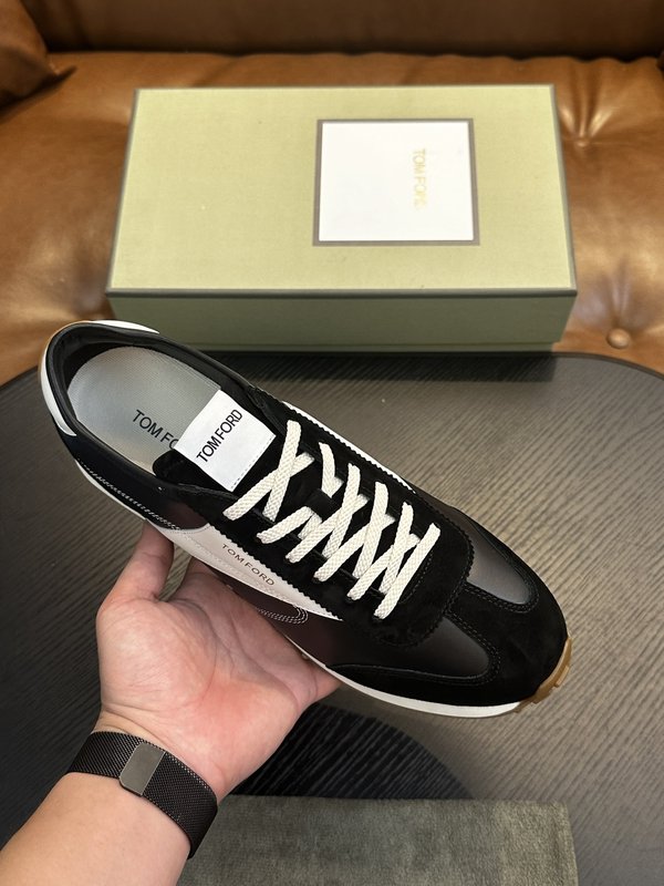TOM FORD 캠브리지 스웨이드 로우톱 스니커즈 001-226548