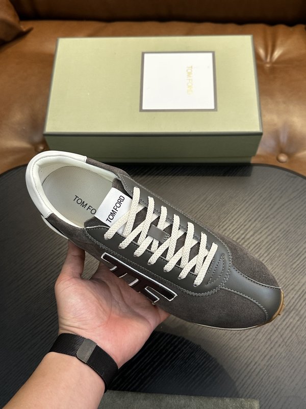 TOM FORD 스웨이드 로우탑 스니커즈 001-226552