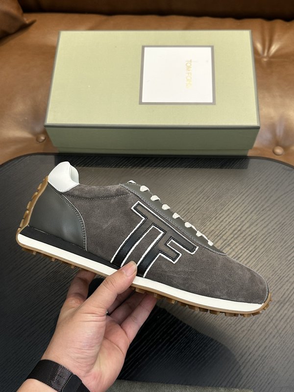 TOM FORD 스웨이드 로우탑 스니커즈 001-226552