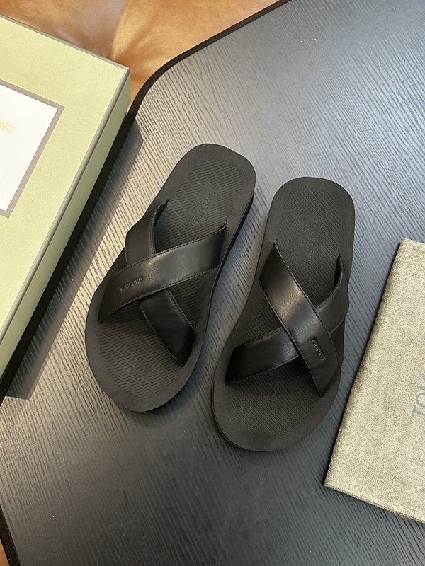 톰포드 EVA 두꺼운 바닥 플립플롭 001-226569