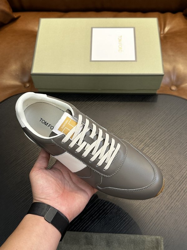 TOM FORD 가죽 로우톱 스니커즈 001-226576