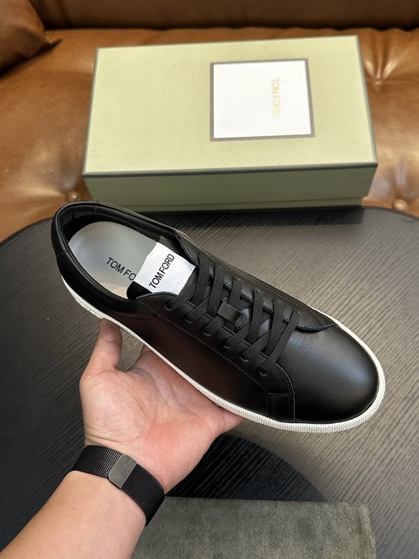 TOM FORD 가죽 로우탑 스니커즈 001-226578
