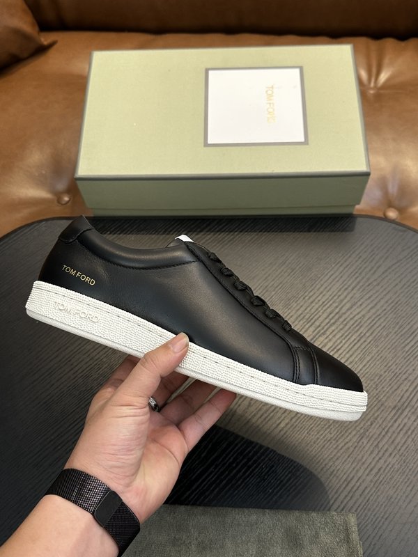 TOM FORD 가죽 로우탑 스니커즈 001-226578