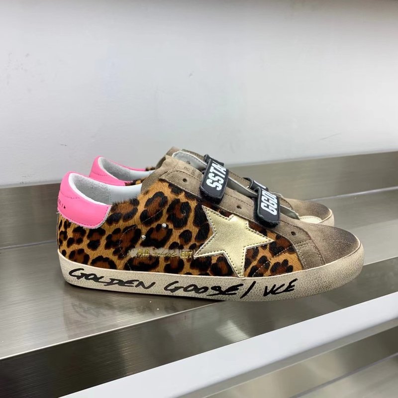 Golden Goose 슈퍼스타 빈티지 스니커즈 001-226603