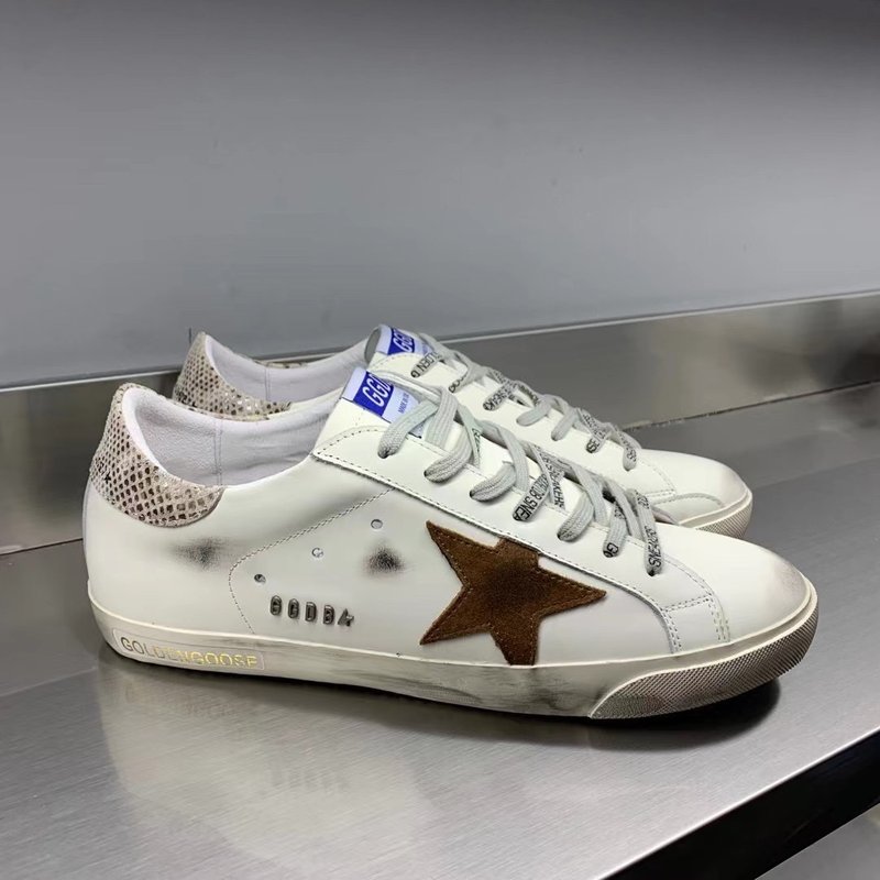 Golden Goose 슈퍼스타 운동화 001-226642