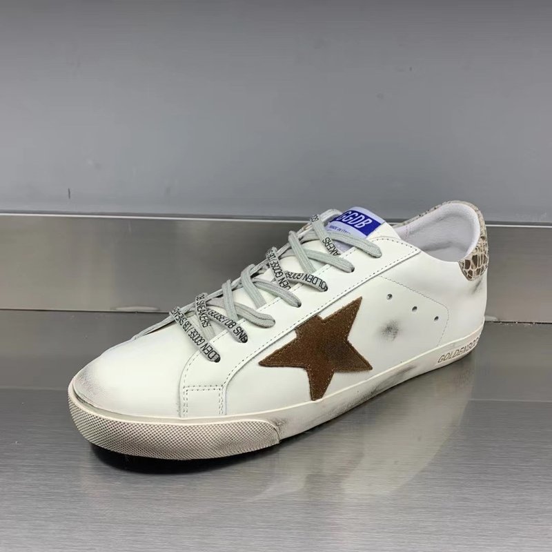 Golden Goose 슈퍼스타 운동화 001-226642