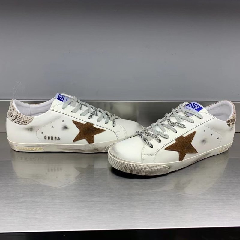 Golden Goose 슈퍼스타 운동화 001-226642