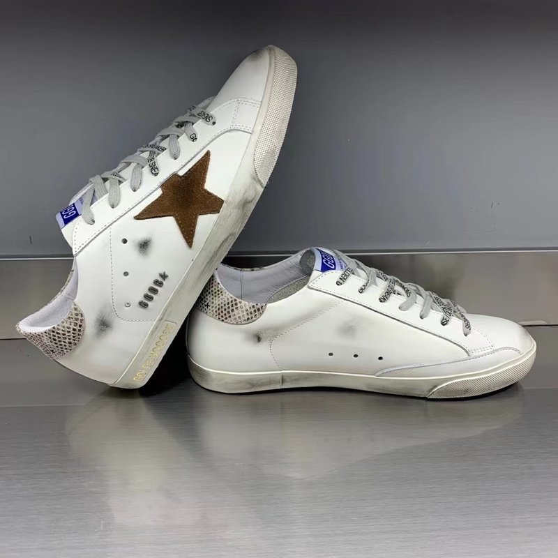 Golden Goose 슈퍼스타 운동화 001-226642