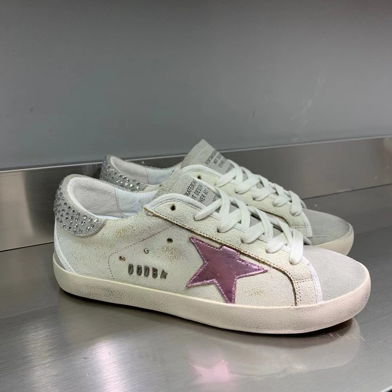 Golden Goose 클래식 스타 운동화 001-226754