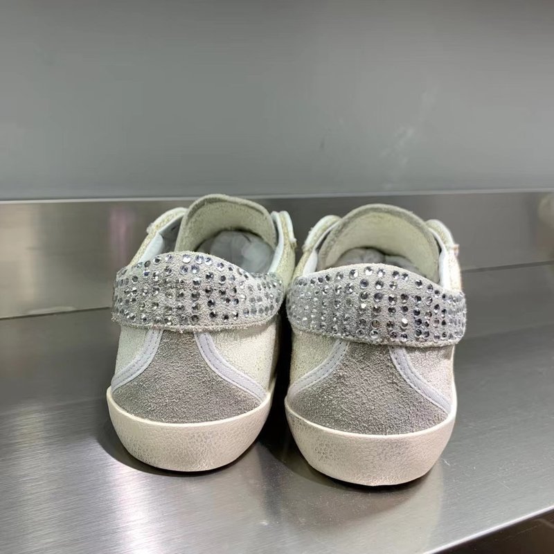 Golden Goose 클래식 스타 운동화 001-226754
