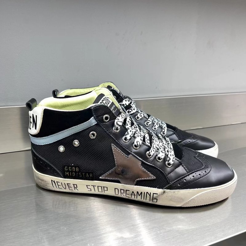 Golden Goose Mid Star 운동화 001-226764