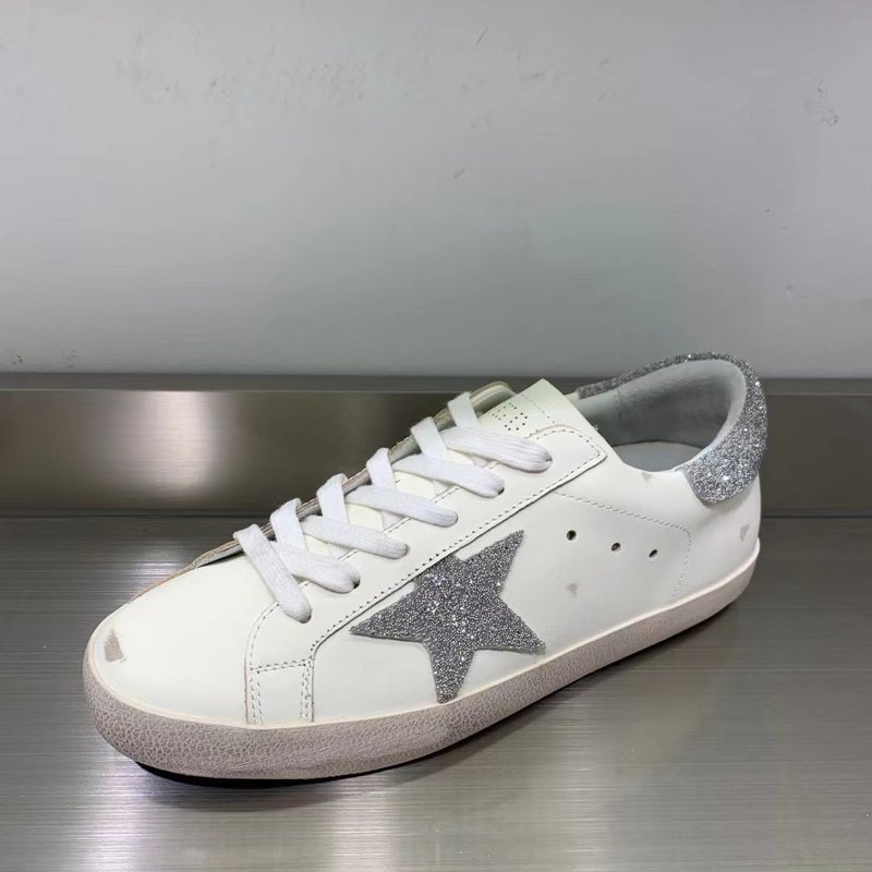 Golden Goose Super Star 신발 001-226820