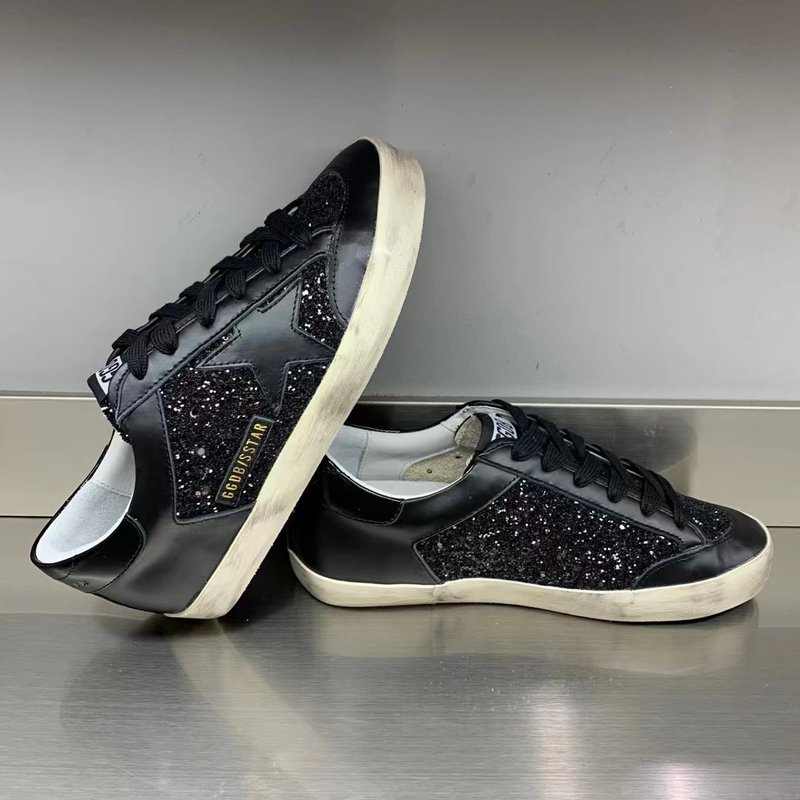 Golden Goose 클래식 운동화 001-226829