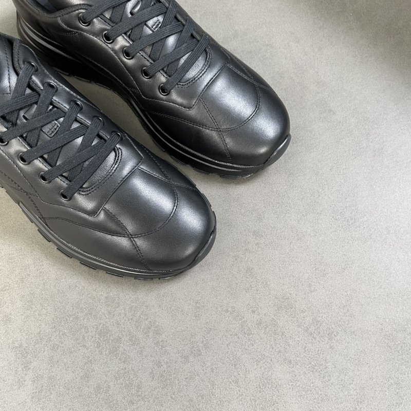 PRADA 남성 방수 원료 소가죽 운동화 001-226923