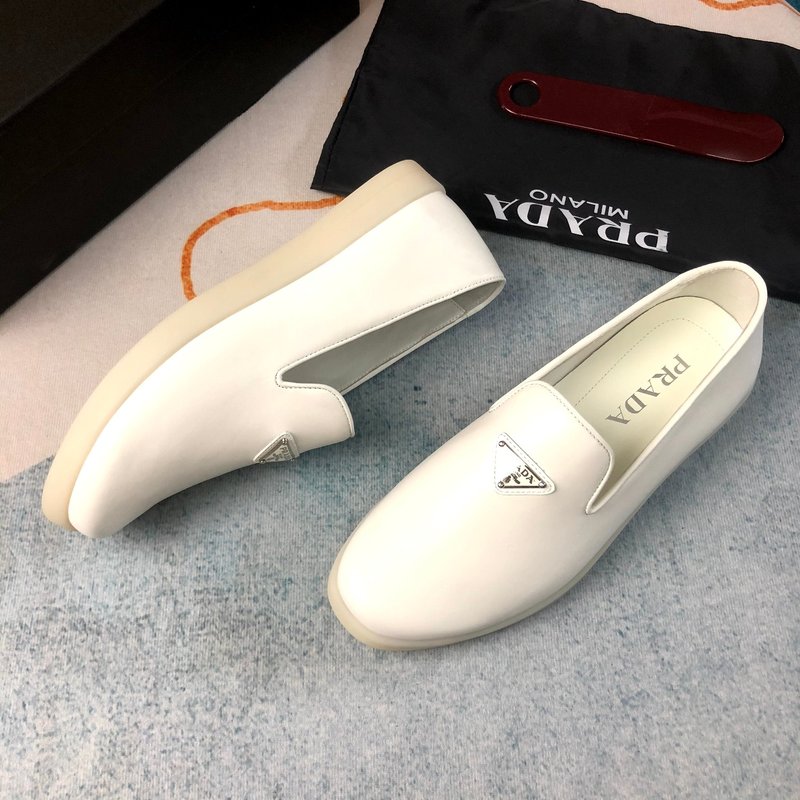 PRADA 화이트 가죽 슈즈 001-226990