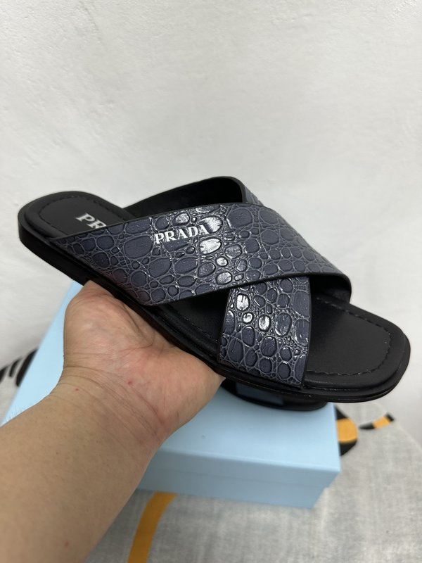 PRADA 프라다 남성 스톤 패턴 가죽 슬리퍼 001-227123