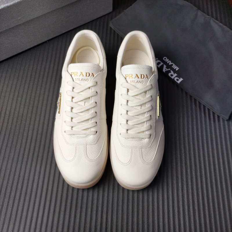 PRADA 프라다 흰 살구 가죽 구두 001-227222