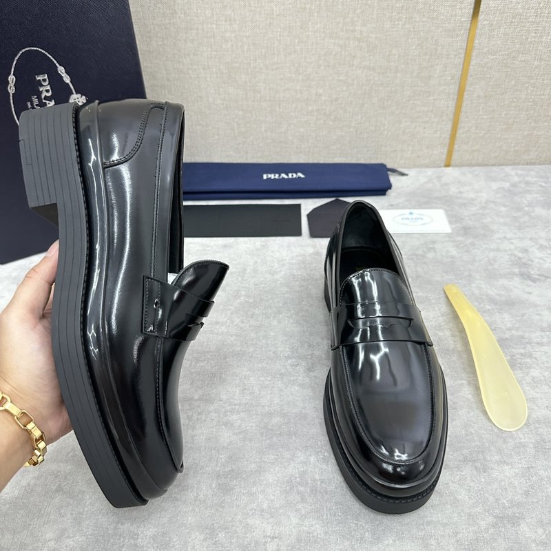 프라다 PRADA 삼각 로고 두꺼운 바닥 로퍼 001-227325