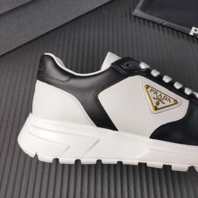 Prada 프라다 신규 화이트 블랙 컬러 슈즈 001-227375