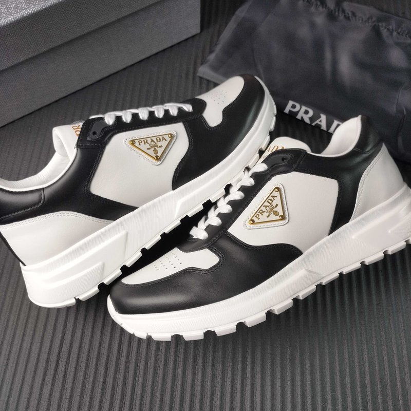 Prada 프라다 신규 화이트 블랙 컬러 슈즈 001-227375