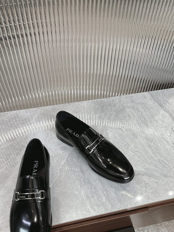 Prada 프라다 남성 캐주얼 로퍼 가죽신발 001-227393