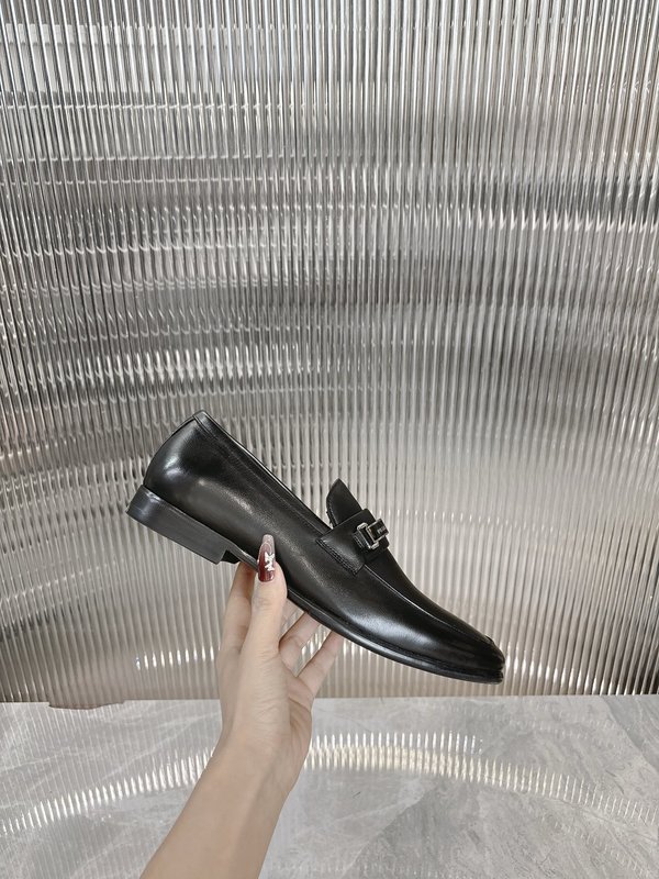 Prada 프라다 남성 수입 송아지 가죽 로퍼 001-227395