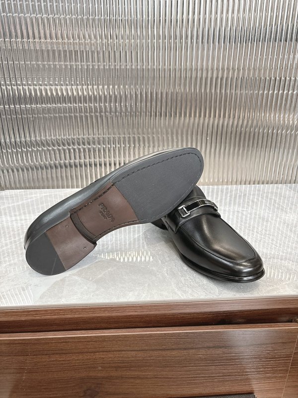 Prada 프라다 남성 수입 송아지 가죽 로퍼 001-227395