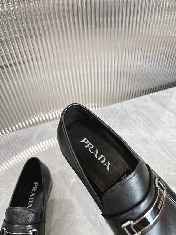 Prada 프라다 남성 수입 송아지 가죽 로퍼 001-227395