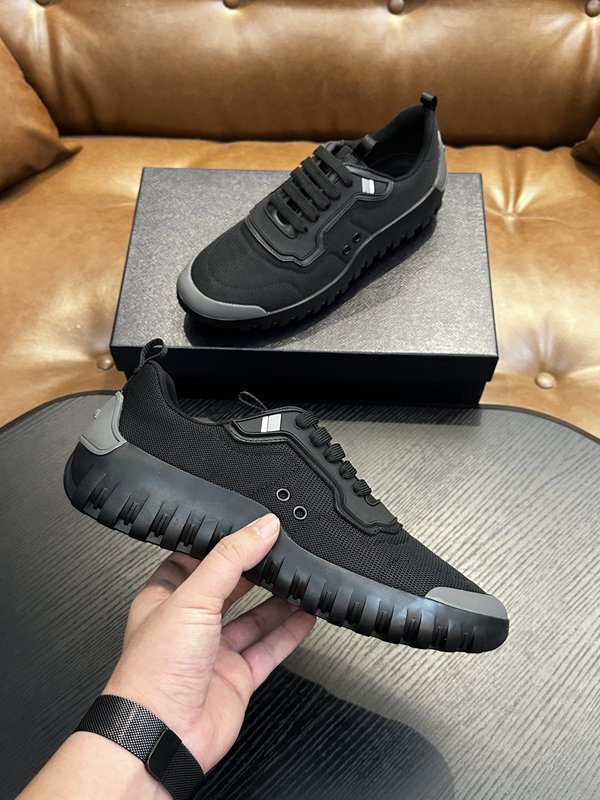 Prada 프라다 남성 나일론 운동화 001-227450