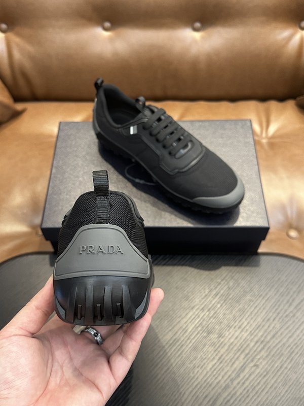 Prada 프라다 남성 나일론 운동화 001-227450