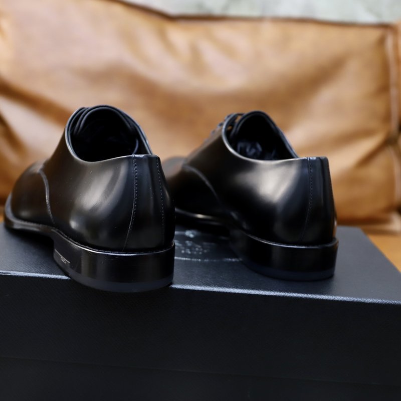 PRADA 남성 비즈니스 소 가죽 구두 001-227470