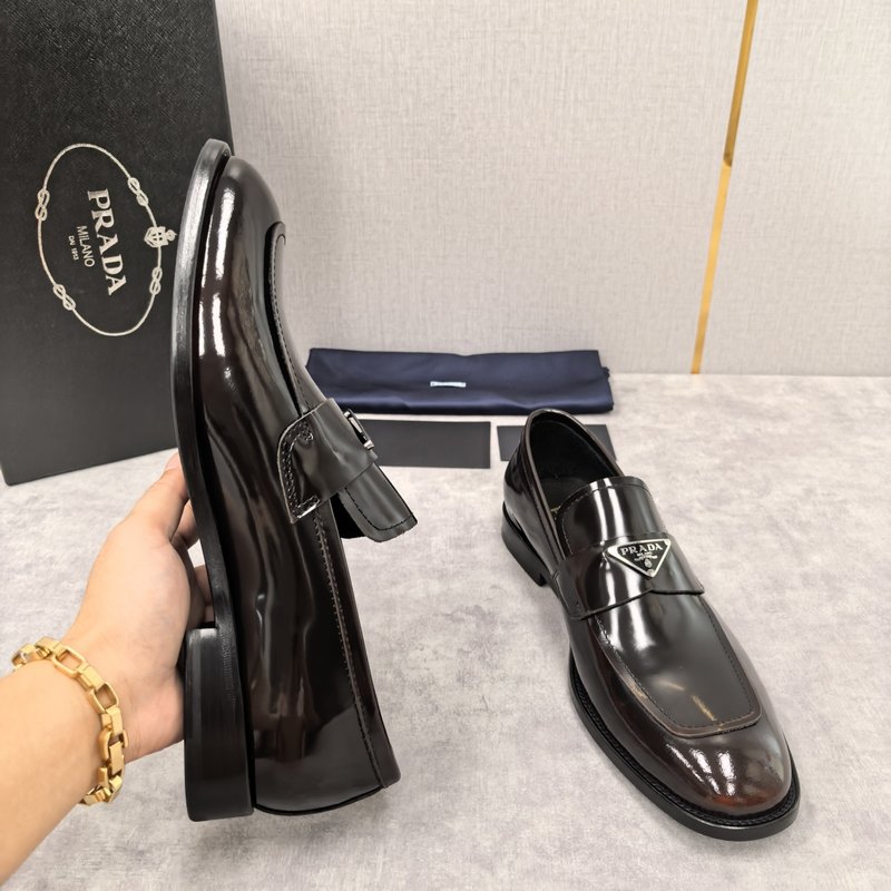 Prada 프라다 사피아노 시리즈 남성 가죽 로퍼 001-227502