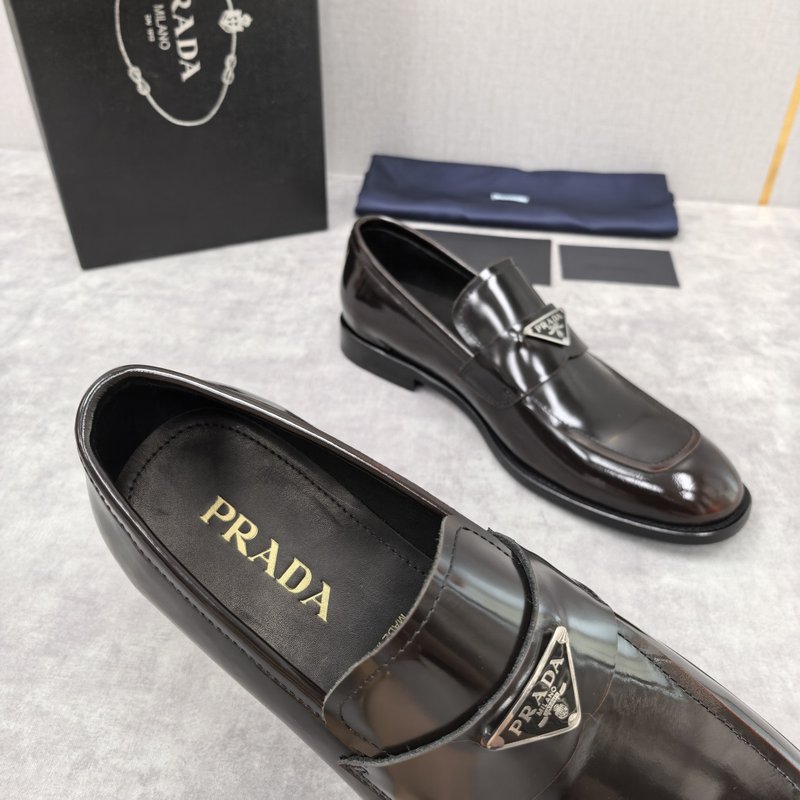 Prada 프라다 사피아노 시리즈 남성 가죽 로퍼 001-227502