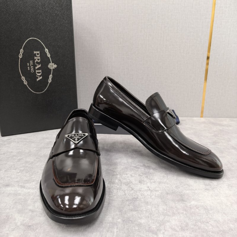 Prada 프라다 사피아노 시리즈 남성 가죽 로퍼 001-227502