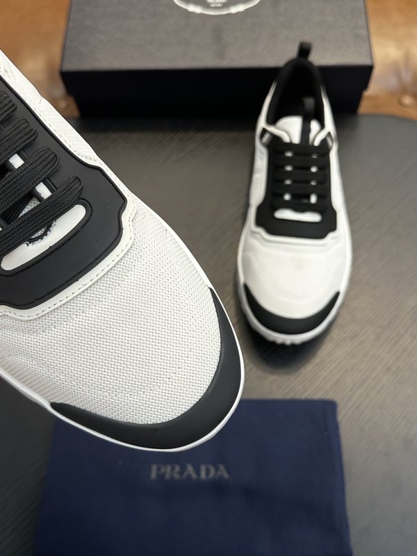Prada 프라다 남성 나일론 운동화 001-227505