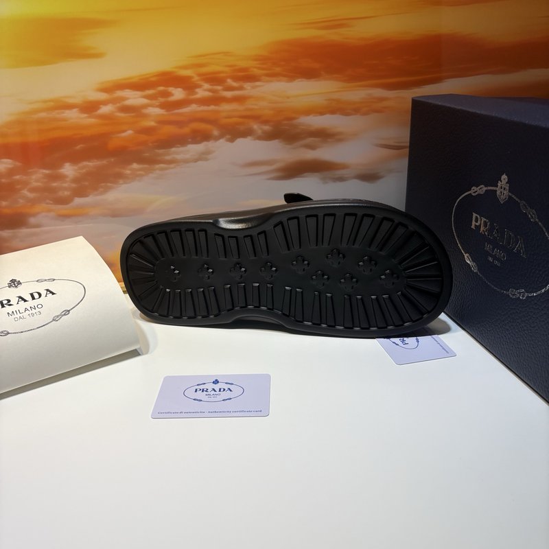 PRADA 신규 블랙 폼 라인지대 운동화 001-227506