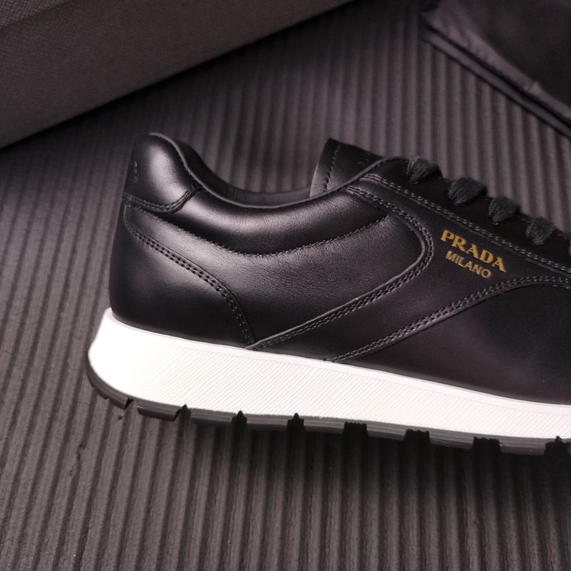 PRADA 프라다 블랙 캐주얼 운동화 001-227515