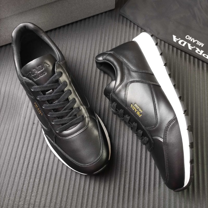 PRADA 프라다 블랙 레더 스니커즈 001-227531