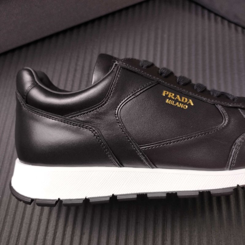 PRADA 프라다 블랙 레더 스니커즈 001-227531