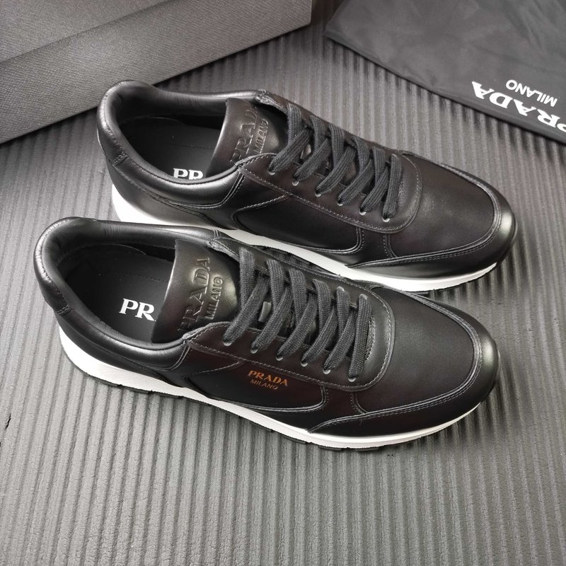 PRADA 프라다 블랙 레더 스니커즈 001-227531