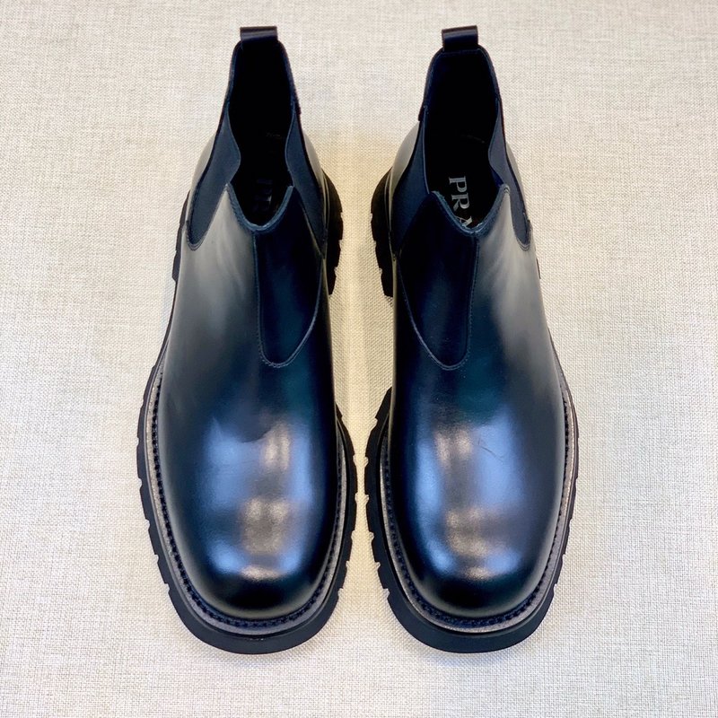 PRADA 클래식 라운드 토 남성 가죽 부츠 001-227555