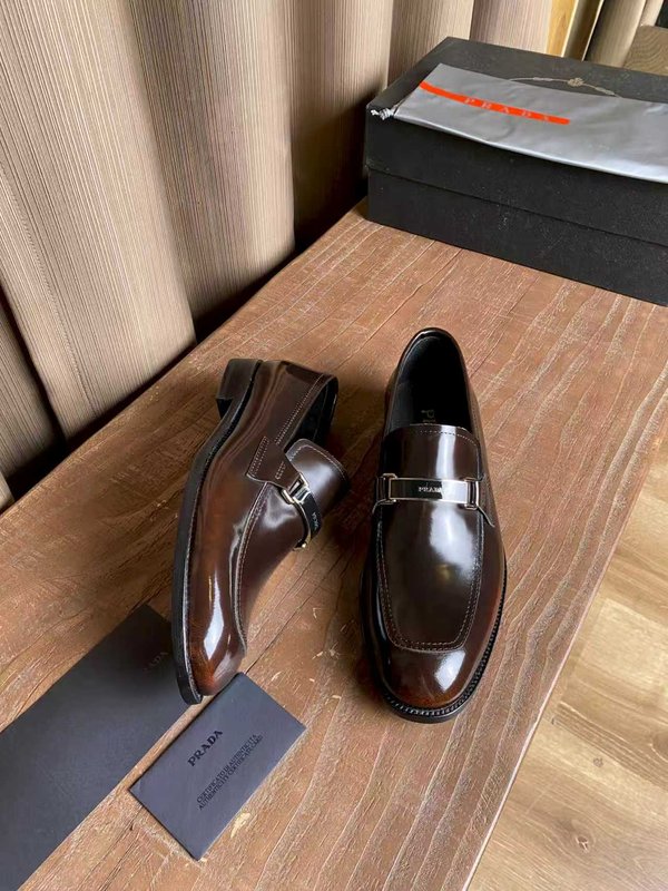 PRADA 남성 핸드 러브드 가죽 구두 001-227557