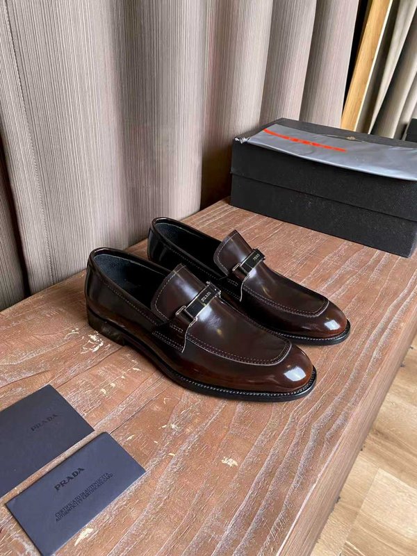 PRADA 남성 핸드 러브드 가죽 구두 001-227557