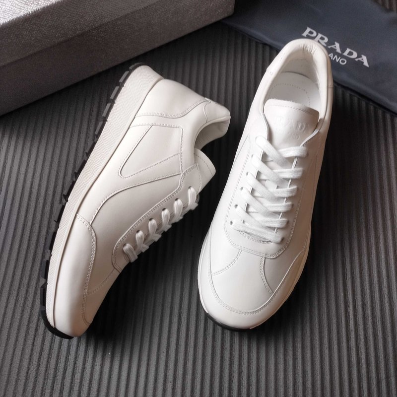 PRADA  화이트 레더 스니커즈 001-227563