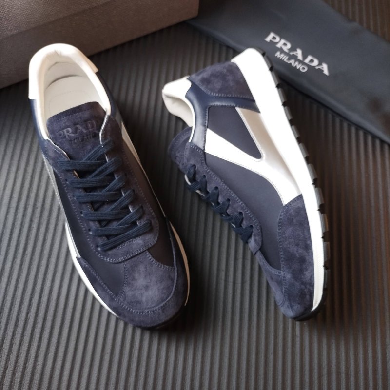 PRADA  블루 스웨이드 운동화 001-227564