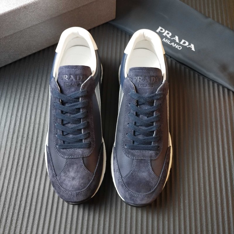 PRADA  블루 스웨이드 운동화 001-227564