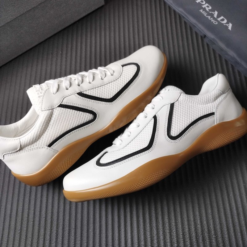 PRADA 프라다 화이트 운동화 001-227627