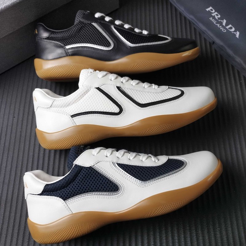 PRADA 프라다 화이트 운동화 001-227627