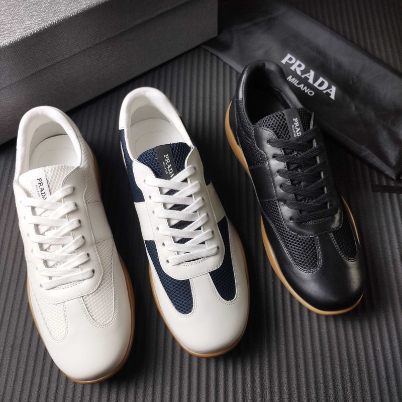 PRADA 프라다 화이트 운동 캐주얼 슈즈 001-227629