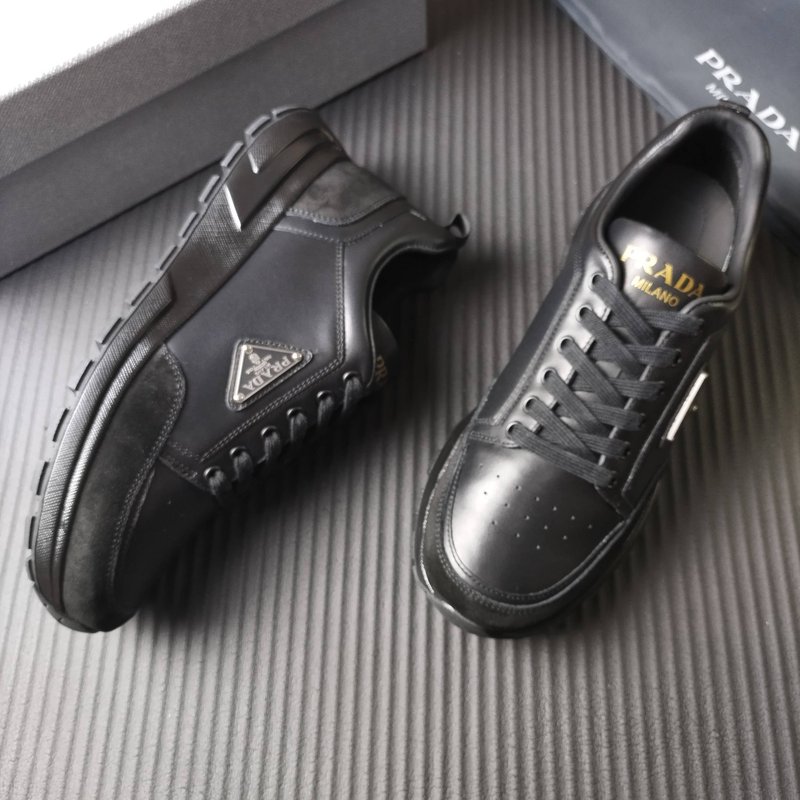 프라다 PRADA 블랙 레더 운동화 001-227657